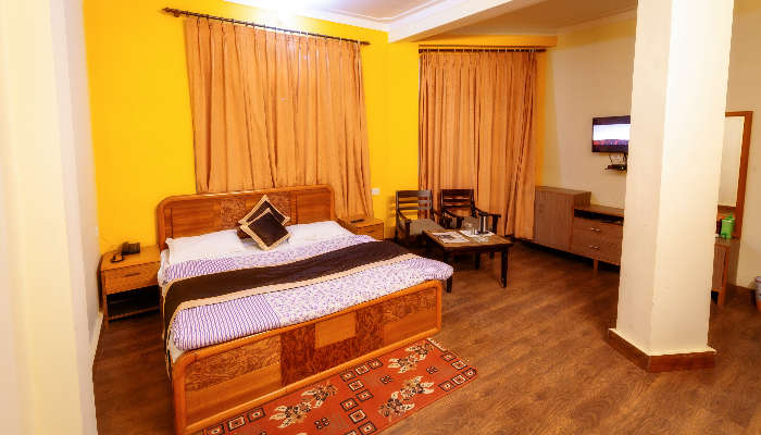 Lighten up your weekend and opt for best yet affordable place to stay at Srinivasa homestay in Hampi