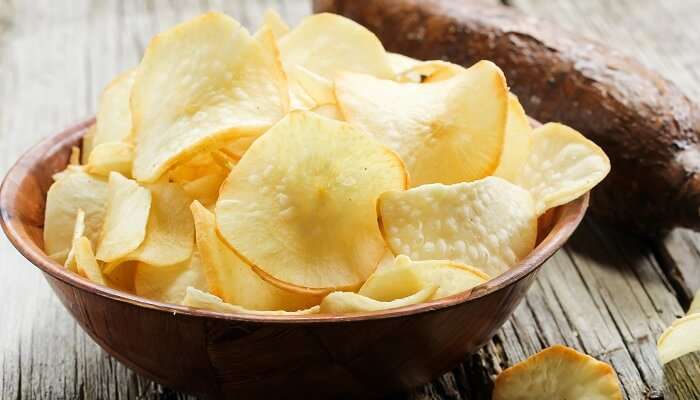 The snackable Tapioca Chips are one of the favourite street food in Colombo.