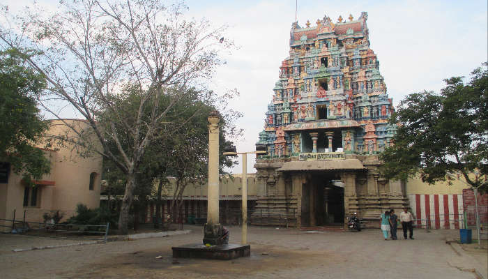 The front view of Thadikombu Perumal Temple, one of the best Dindigul tourist places