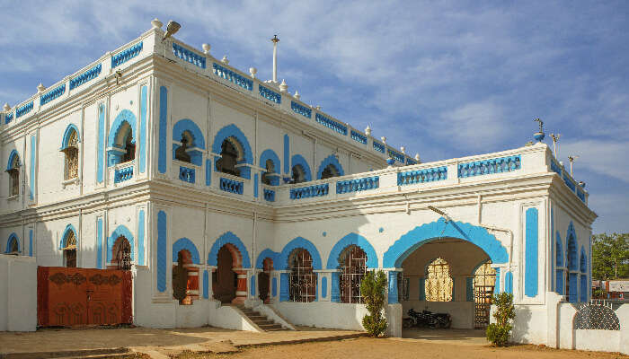 Witness the grandeur of Bastar Palace, one of the best tourist places in Jagdalpur