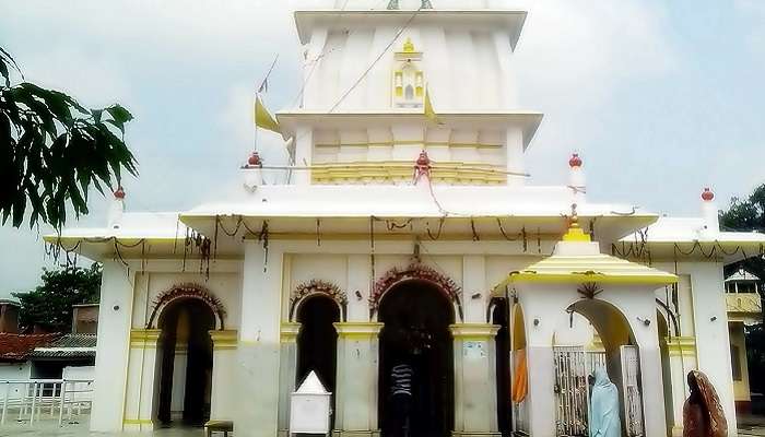 Ugna Mahadev Temple in Bhawanipur is a famous Madhubani temple for Hindus.