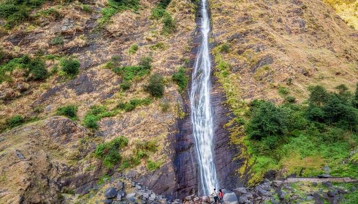 Witness the magnanimity of Birthi Falls while exploring places to visit in Munsiyari