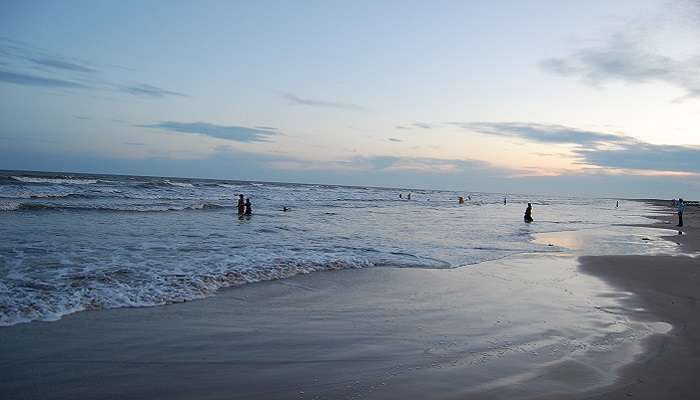 Take a chance to visit Manginapudi Beach, the main attraction in Machilipatnam