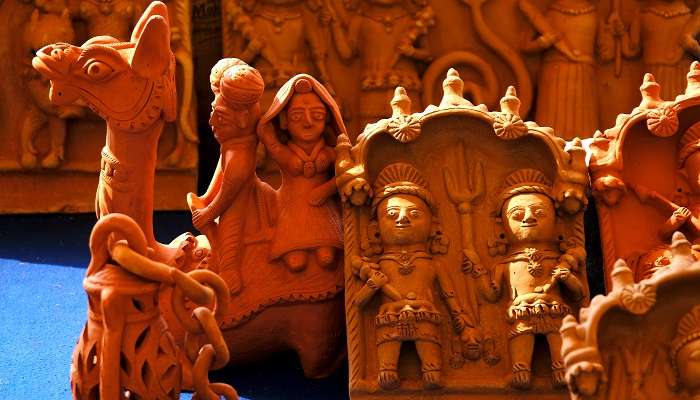 Learn terracotta art on a one day trip to Bishnupur