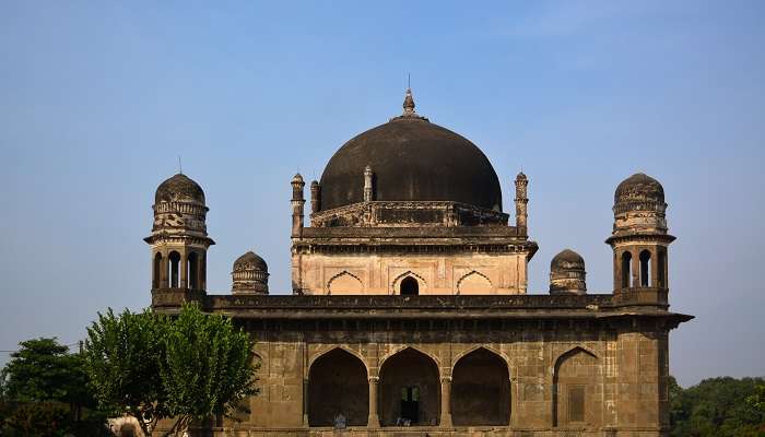Walk into the history while exploring Black Taj Mahal