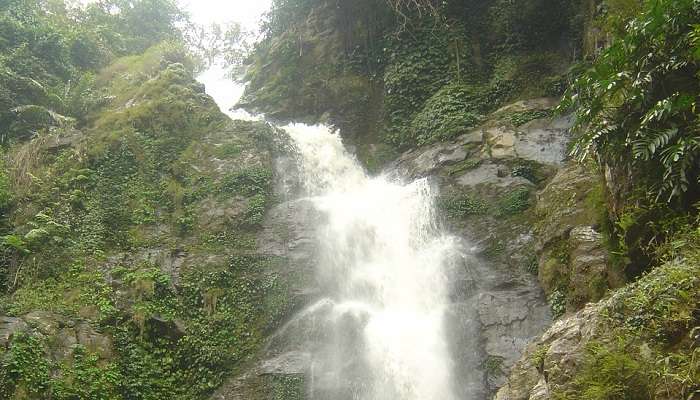 Spend some cosy time at Champawati Kunda Falls which is one of the best places to visit in Nagaon