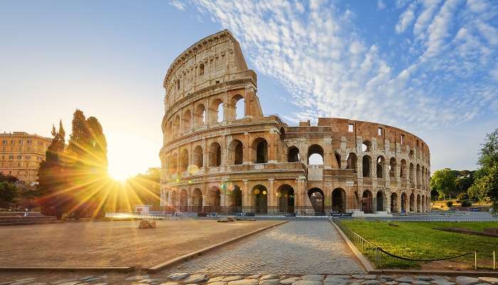 La vue de Colosseum, Italie l'un des meilleur lieux à visiter en octobre dans le monde