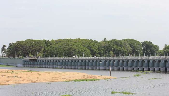 Kallanai Dam is the oldest dam and one of the best tourist places to visit in Srirangam