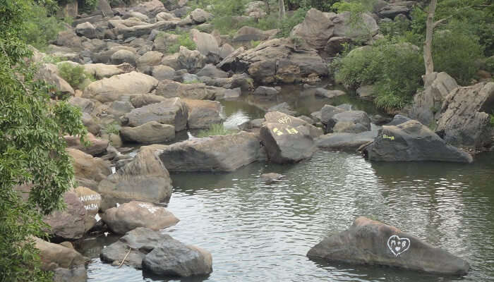 La cascade de Kolliguhar est une destination incontournable à la liste des lieux à visiter à Jharsuguda 