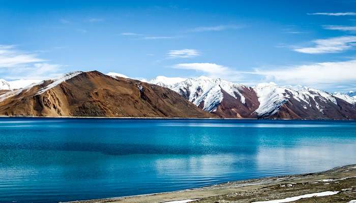 Explorez le lac Pangong du Ladakh, l'un des meilleure lieux à visiter en septembre en Inde