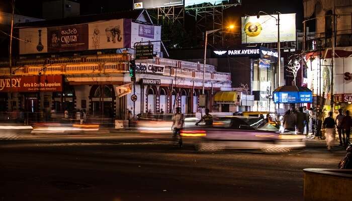 Passez une bonne soirée chez M.G. Route tout en explorant les meilleurs endroits à visiter à Bangalore