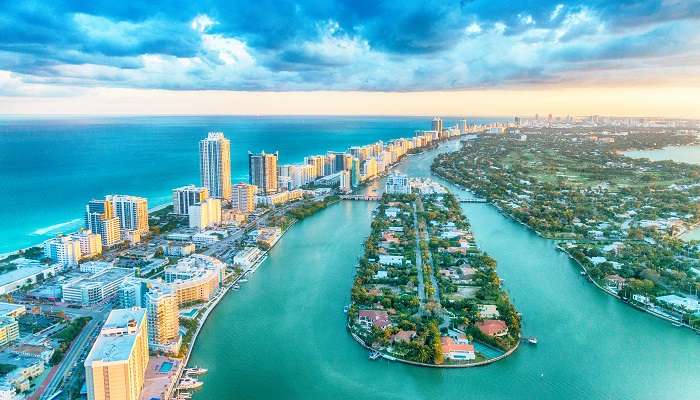 Explorez la magnifique plage de Miami, c'est l'un des meilleur Lieux à visiter en décembre dans le monde 