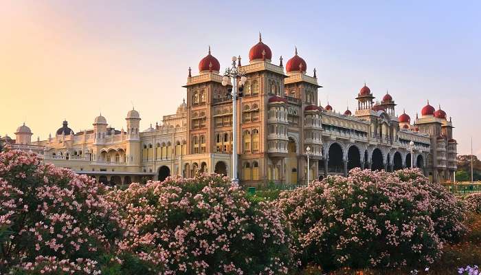 Admirez la beauté de Mysore, c'est l'un des meilleur lieux à visiter en octobre en Inde 