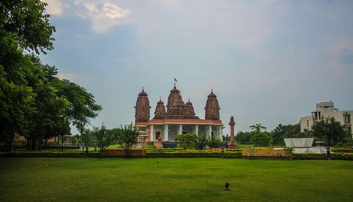 Take blessings at Saila Shrikshetra which is one of the best tourist places in Angul