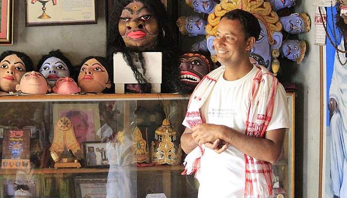 Plongez dans la culture fascinante de l'Assam à Samaguri Satra