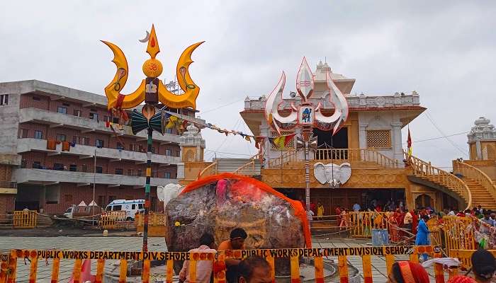 Front view of Lord Shiva Temple, for people searching for Sehore famous temple