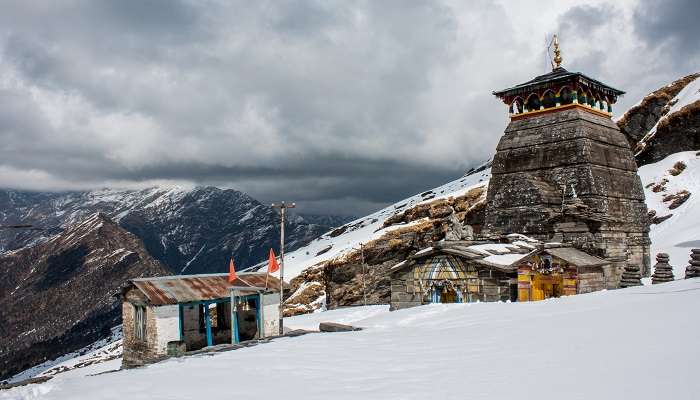 Tungnath, Un Temple de Shiva et c'est l'un des meilleur lieux à visiter en Uttarakhand 