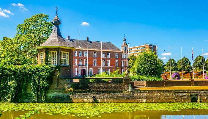 Explorez le château de Breda aux Pays-Bas, c'est l'un des meilleurs endroits à visiter aux Pays-Bas