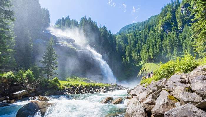 La vue magnifique de cascades de Krimml, c'est l'un des meilleur lieux à visiter en Autriche