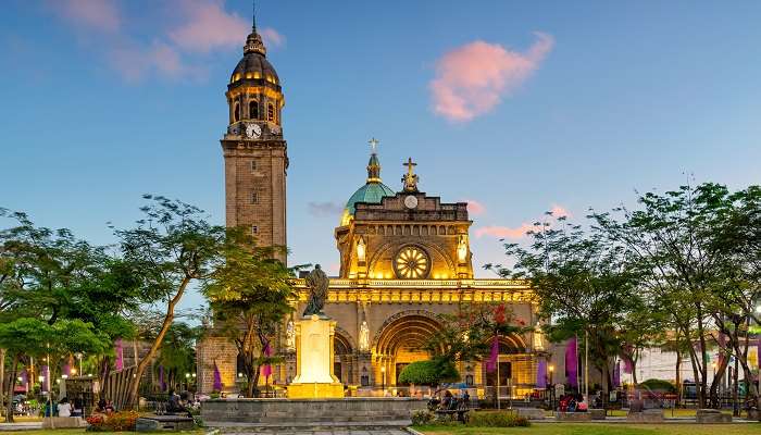 Explorez la Cathedrale de Manille, c'est l'un des meilleur lieux à visiter à Manille