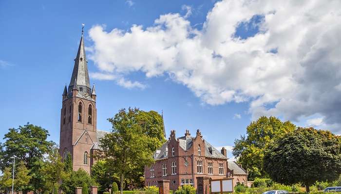 Explorez l'église Saint Lambert à Eindhoven, c'est l'une des meilleurs endroits à visiter aux Pays-Bas