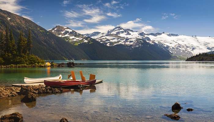 Lac Garibaldi, c'est l'une des meilleurs endroits à visiter au Canada