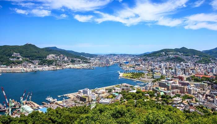 La belle vue de Nagasaki ville, c'est l'une des meilleur meilleurs endroits à visiter au Japon