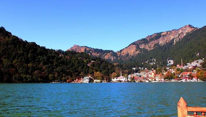 Nainital, la ville des lacs, c'est l'un des meilleur lieux à visiter près de Chandigarh