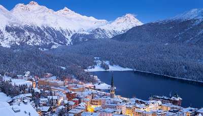 L'hiver en Suisse – En traîneau à travers les paysages enneigés