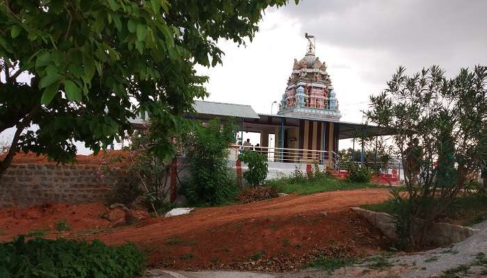 Temple de Velavan, c'est l'une des  lieux à visiter à Yelagiri