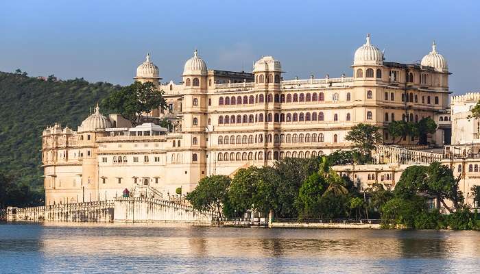 City Palace Udaipur, c'est l'une des meilleur lieux à visiter en mars en Inde 