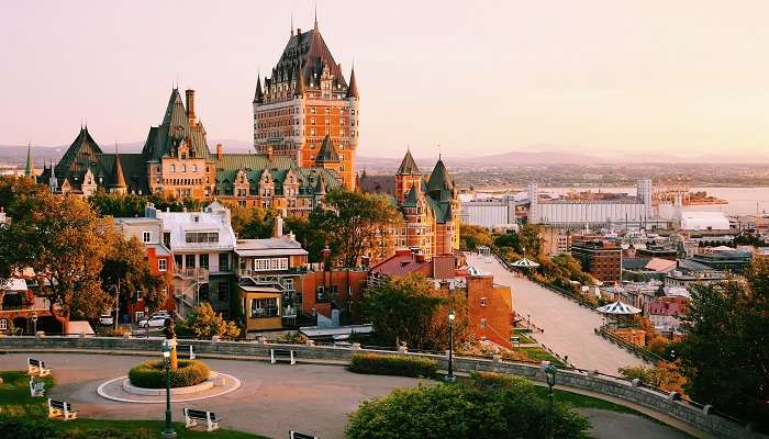 Le magnifique château Frontenac à Québec, c'est l'une des meilleurs endroits à visiter au Canada