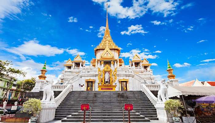 Temple Wat Traimit du Bouddha d'Or à Bangkok, c'est l'une des meilleurs endroits à visiter à Bangkok
