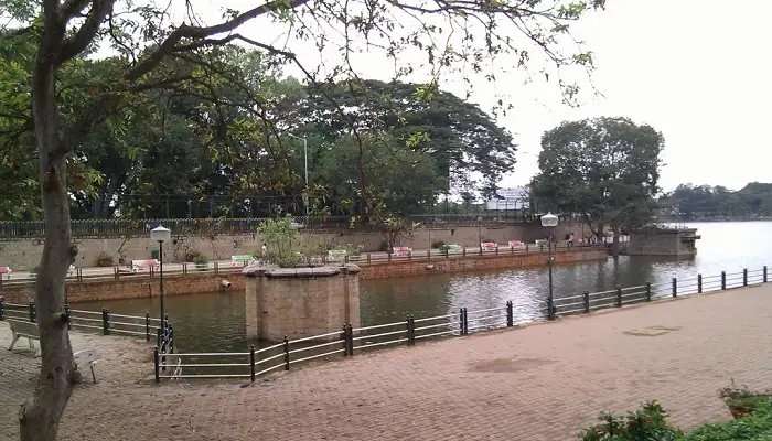 सैंकी टैंक बैंगलोर के लोकप्रिय स्थलों में से एक है