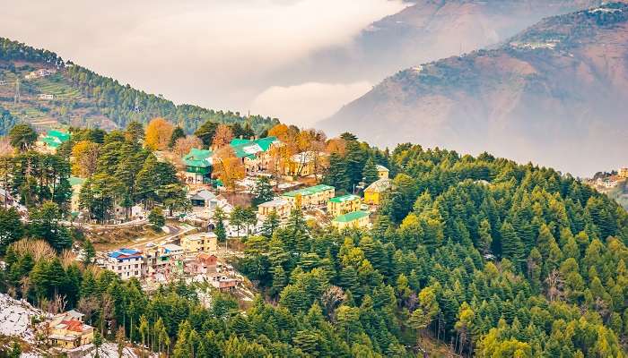 La vue incroyable de Dalhousie, c'est l'une des meilleur lieux à visiter à l'Himachal Pradesh