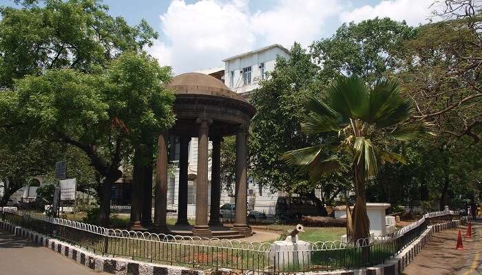 Explorez la fort st. George, c'est l'une des meilleur Lieux à visiter à Chennai