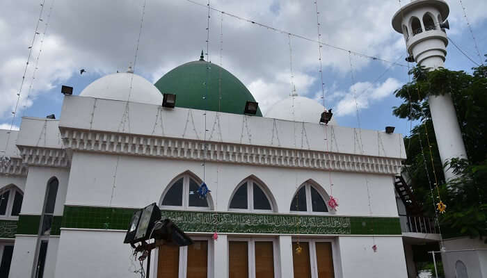 Visiter Mosquée des Mille Lumières
