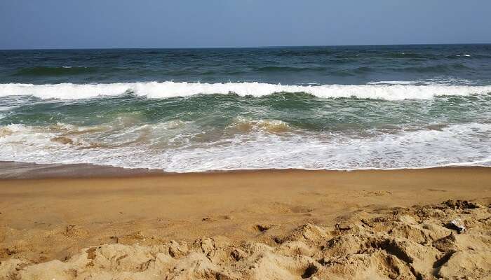 La plage d'Akkarai, c'est l'une des meilleur  lieux à visiter à Chennai