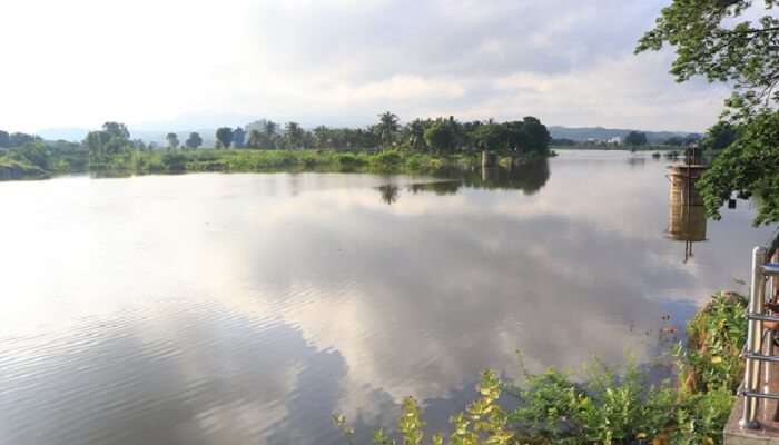 La vue de lac de Puttaparthi, c'est l'une des meilleurs Lieux à visiter à Andhra Pradesh