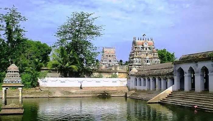 मयिलादुथुराई लोकप्रिय तमिलनाडु में सर्वश्रेष्ठ पर्यटन स्थल में से एक है