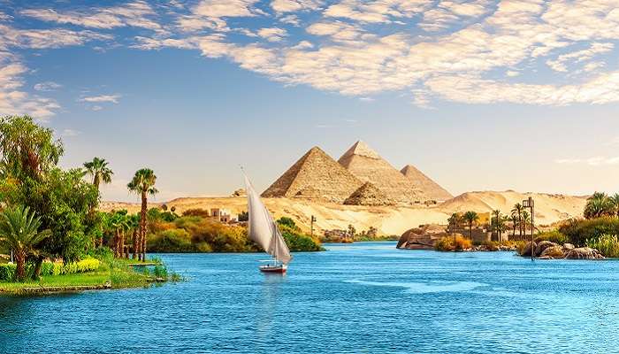 मिस्त्र अंतर्राष्ट्रीय यात्राएँ में घूमने के लिए खूबसूरत गंतव्य है