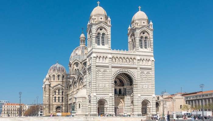 Visiter la Cathédrale de Marseille, c'est  l'une des meilleur  lieux à visiter à Marseille