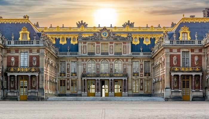 visiter la Chateau de versaille, c'est l'une des meilleur endroits à visiter à Paris