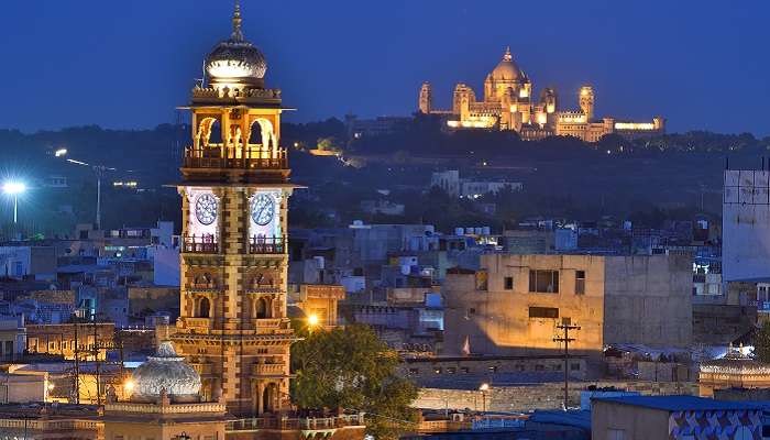 La tour de l'horloge est une ancienne structure de Jodhpur qui peut être visitée pendant un voyage de 2 à 3 jours.