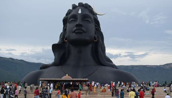 L'image de Aadiyogi  à Coimbatore, c'est l'une des meilleur endroits touristiques à Tamil Nadu  
