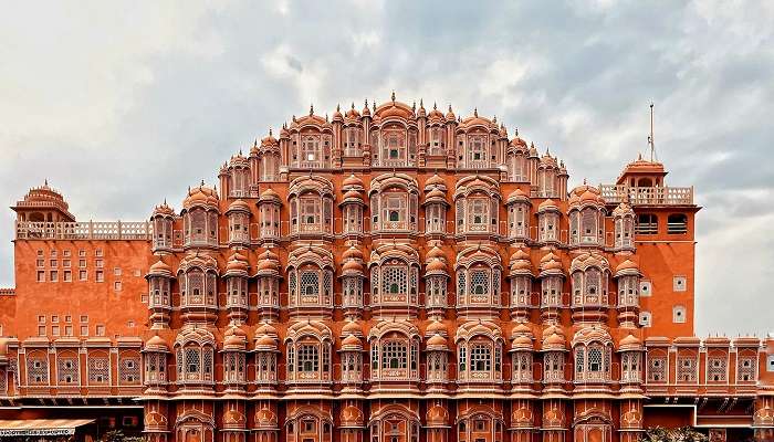 Hawa Mahal est l'un des endroits populaires à visiter au Rajasthan en 3 jours
