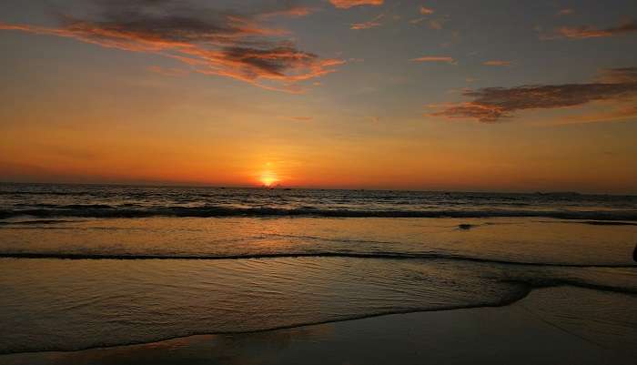 magnifique coucher de soleil sur la plage de Colva