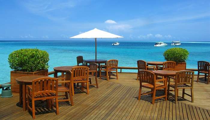 la belle vue sur l'île de Baros de le restaurant