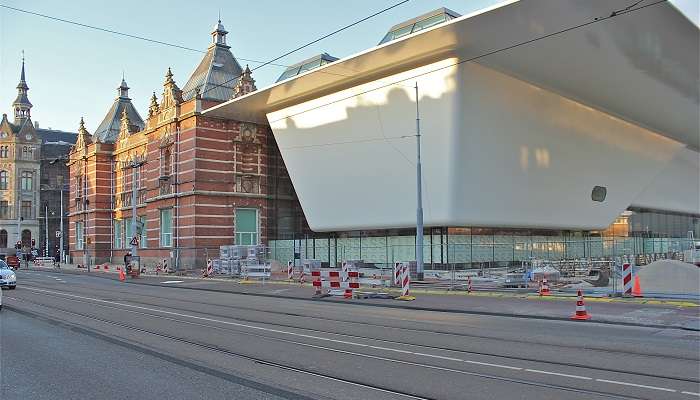 Musée de Stedelijk, la lieux touristiques a Amsterdam