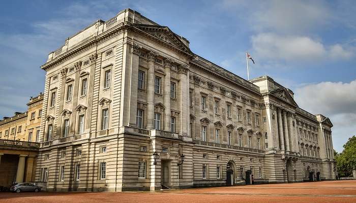 Palais de Buckingham, c'est l'une des meilleur  endroits à visiter à Londres